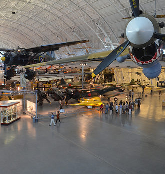 Steven F. Udvar-Hazy Center: major hall panorama (P-40 et al)