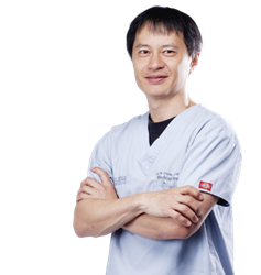 Emil Chynn, MD, MBA of Park Avenue LASEK Makes Ophthalmic History in Two Ways